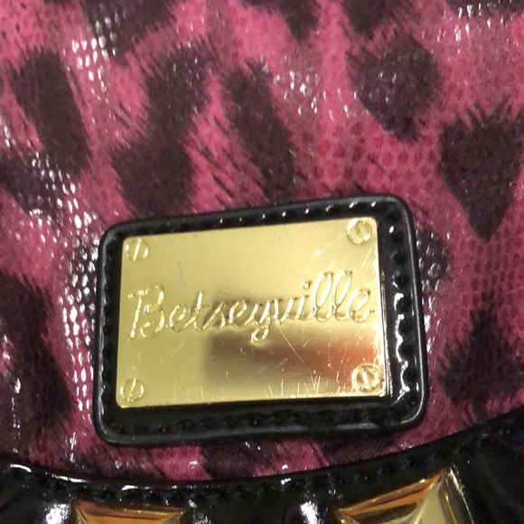 Betsey Johnson crossbody bag - Picture 2 of 7